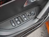 Peugeot 2008 (2021) 1.2 PT, ČR, GT Line - náhled 11