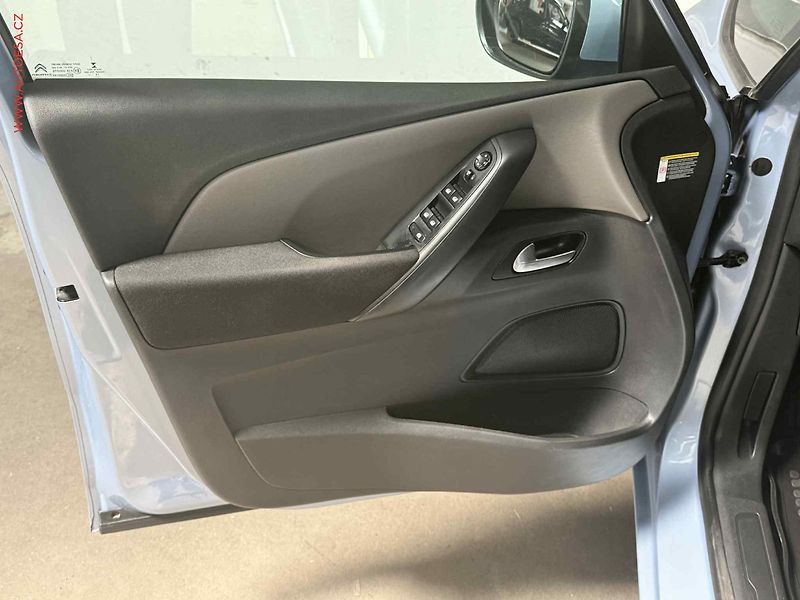 Citroën C4 Picasso (2016) 2.0 HDI 7míst, Navi, panorama - fotka 13 z 21
