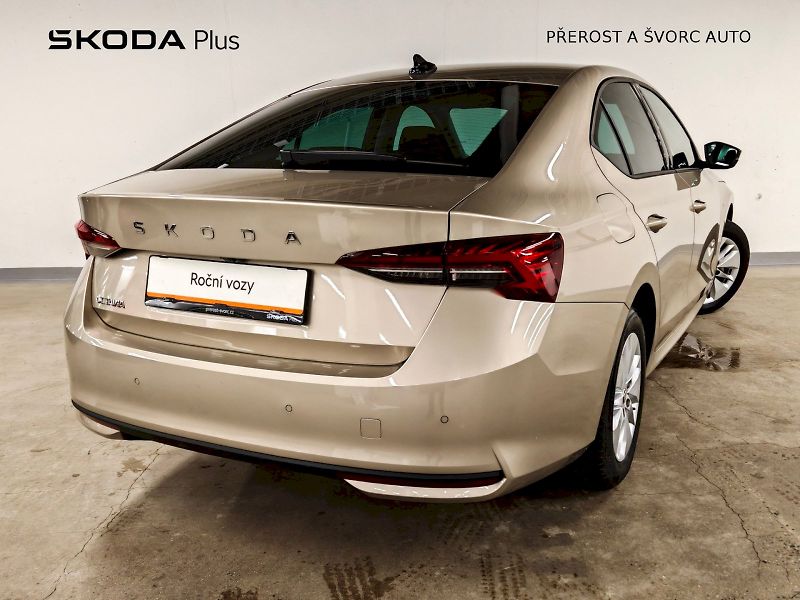 Škoda Octavia (2024) 1.5 TSI 110 kW Selection - fotka 2 z 28