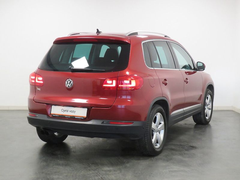 Volkswagen Tiguan - fotka 2 z 26
