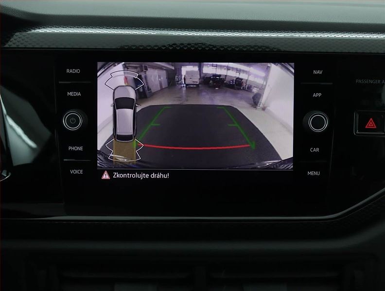 Volkswagen Taigo (2022) 1.0 TSI - fotka 16 z 17