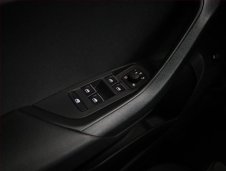 Škoda Karoq (2019) 2.0 TDI - fotka 16 z 18