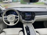 Volvo V60 2,0 B4 P Plus Dark AT - náhled 9
