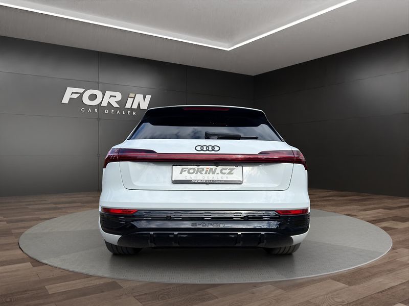 Audi SQ8 (2024) SQ8 370KW PANO Bang & Olufsen - fotka 6 z 27