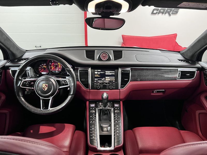 Porsche Macan Turbo 3.6 V6, 294 kW, Původ ČR - fotka 25 z 43