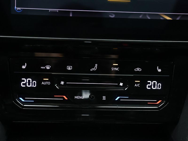 Volkswagen Arteon 2,0 TDI DSG 4M R-Line LED DPH - fotka 22 z 32