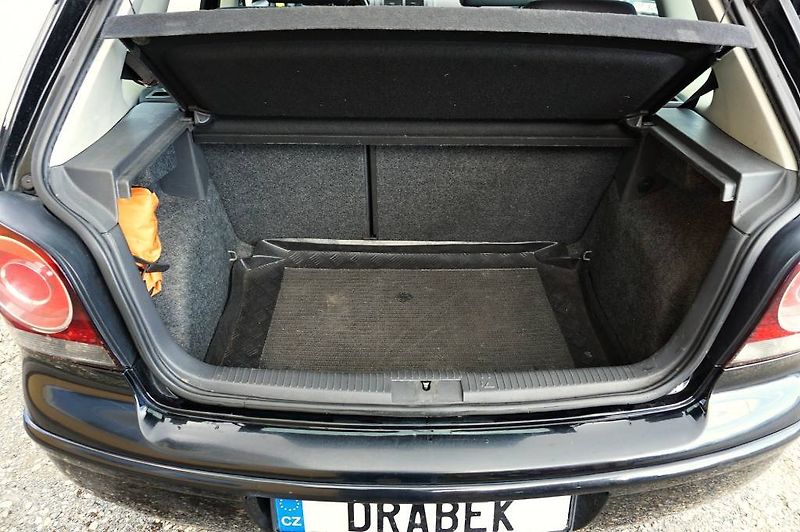 Volkswagen Polo (2008) COMFORT 1,2 HTP 44 kW - fotka 11 z 36