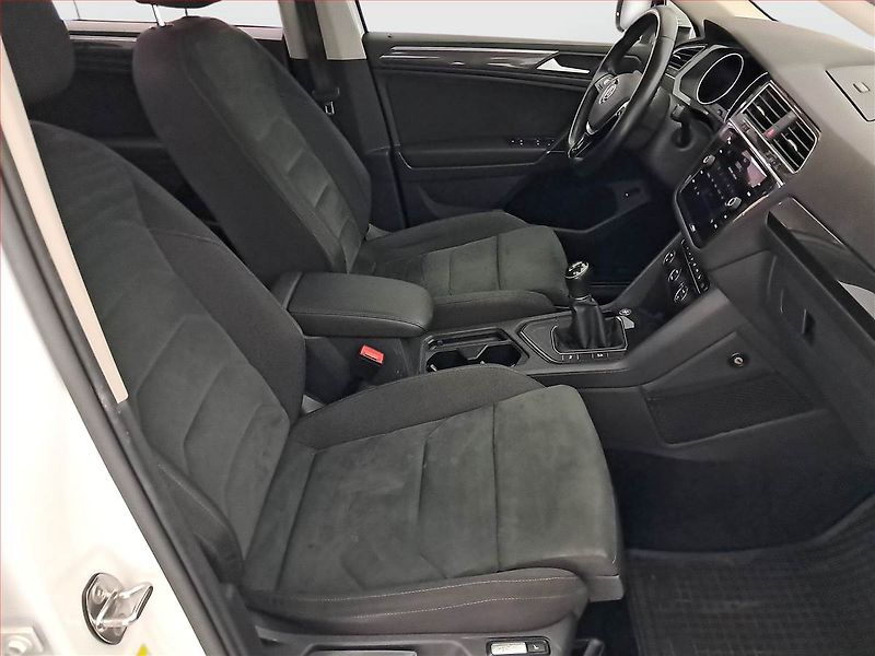Volkswagen Tiguan Allspace (2019) Highline 2.0 TDI, ČR,1.maj - fotka 9 z 22