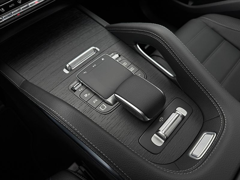 Mercedes-Benz GLS 450d AMG 4Matic - fotka 19 z 40