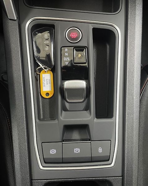 Seat Leon 2.0TDI 110 kW, FR, DSG, ST, ČR - fotka 21 z 27