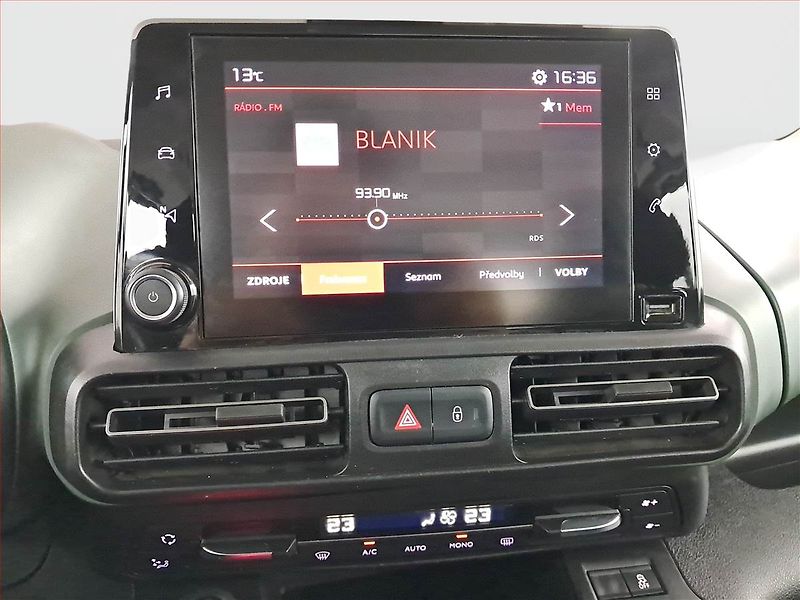 Citroën Berlingo (2018) Feel 1.5 BlueHDi, 5Míst, ČR - fotka 12 z 16