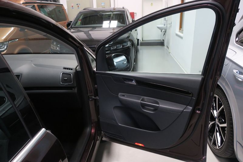 Volkswagen Sharan (2016) 2.0 TDI 135kW 4M Highline DSG - fotka 32 z 50