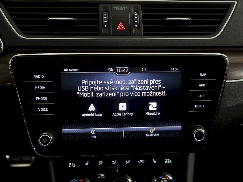 Škoda Superb (2021) SCOUT 2.0TDI 147KW DSG 4x4 - fotka 29 z 39