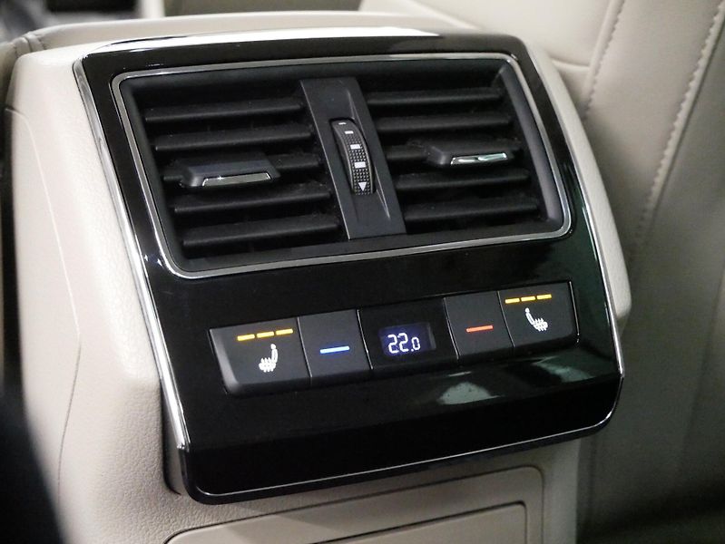 Škoda Superb - fotka 28 z 30