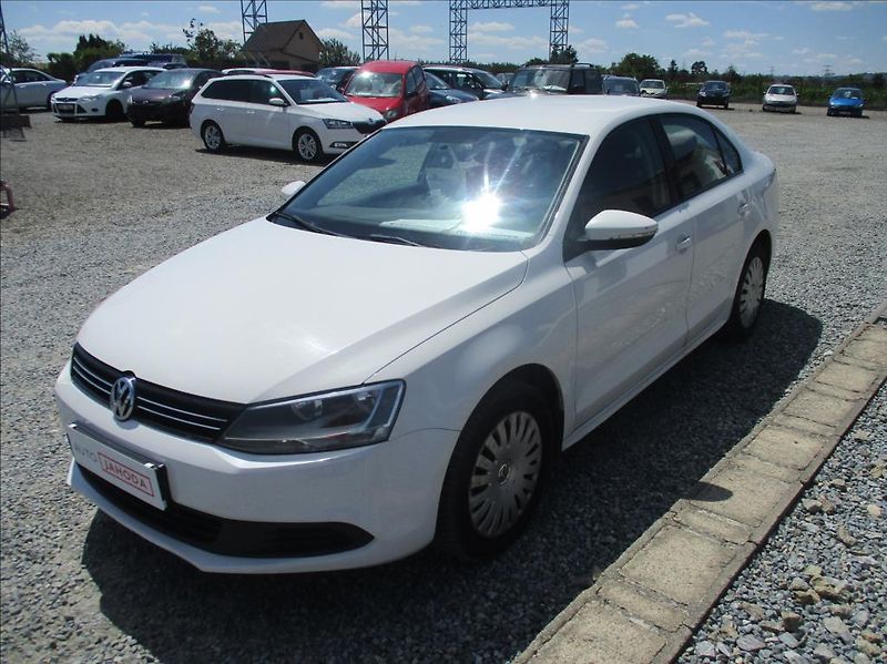 Volkswagen Jetta 1,6 TDI,klima,servis,1.maj,CZ, - fotka 3 z 27