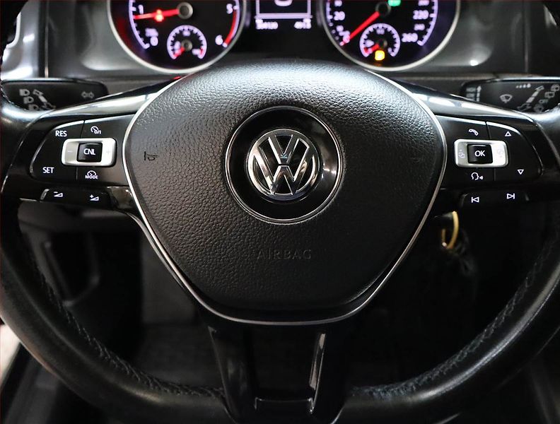 Volkswagen Golf (2017) Comfortline 2.0 TDI, Navi - fotka 24 z 24