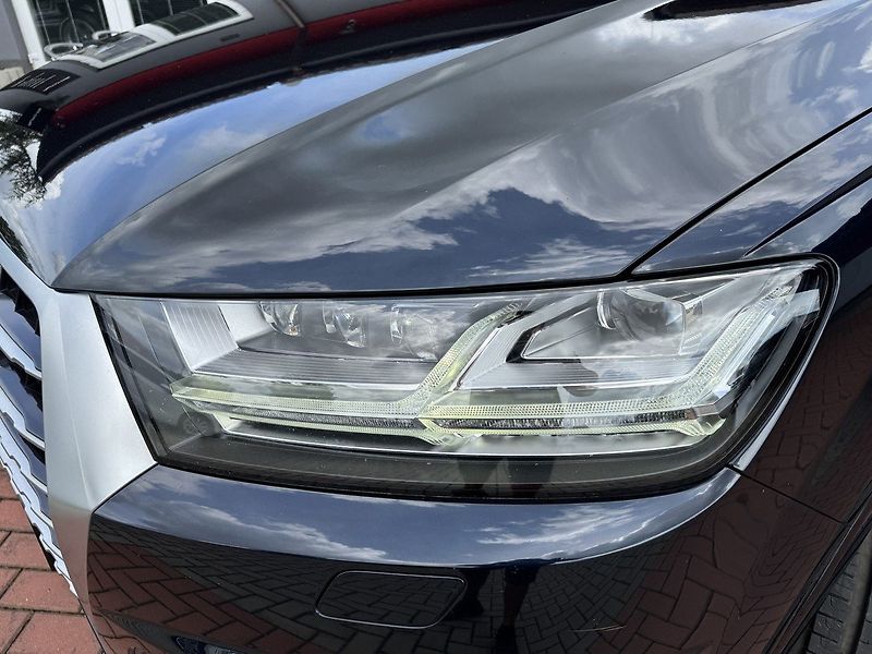 Audi Q7 (2016) 3.0TDi S-Line LED Bose Vzduch - fotka 36 z 50