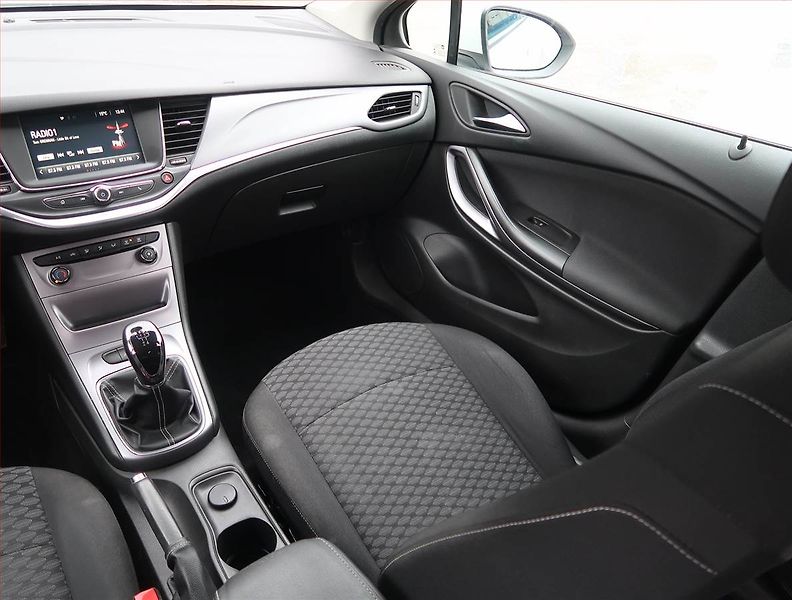 Opel Astra (2016) Selection 1.4 16V, Serv.kniha - fotka 8 z 16