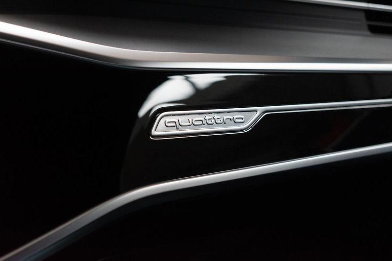 Audi A6 50TDI QUATTRO*S-LINE*KAMERA360 - fotka 33 z 41