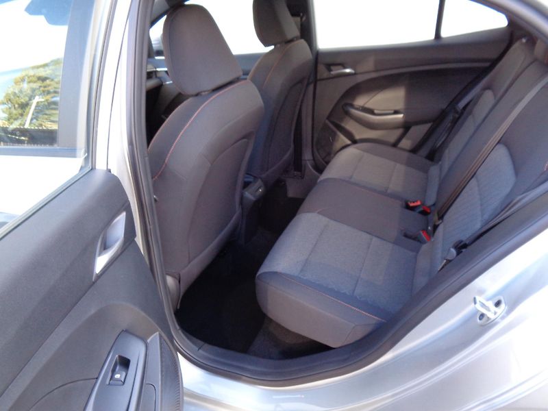 MG MG3 (2026) 1,5 85 kW Excite - fotka 18 z 23