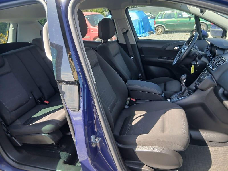 Opel Meriva 1.6 cdti, r.v. 2016, ALU - fotka 37 z 37