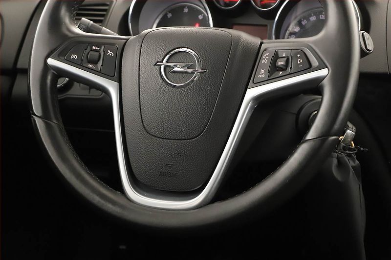 Opel Insignia (2009) 2.0 CDTI, nová STK, v provozu - fotka 8 z 16