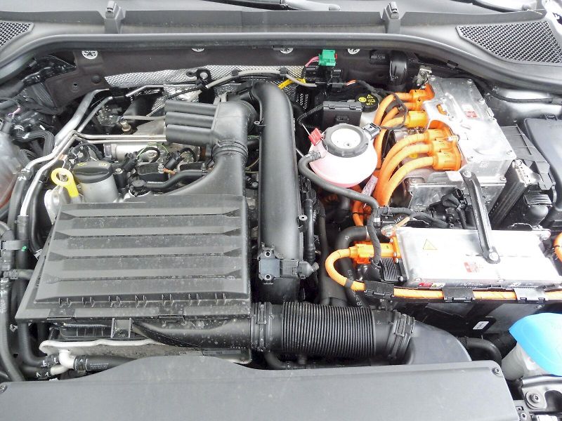 Škoda Octavia (2023) Combi iV Style 1,4 TSI PHEV 15 - fotka 26 z 31