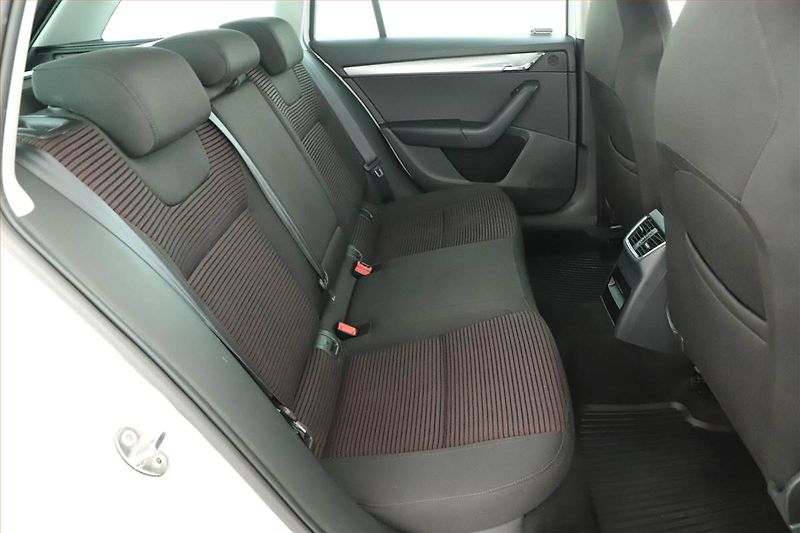 Škoda Octavia (2014) 1.2 TSI, Tempomat - fotka 7 z 14