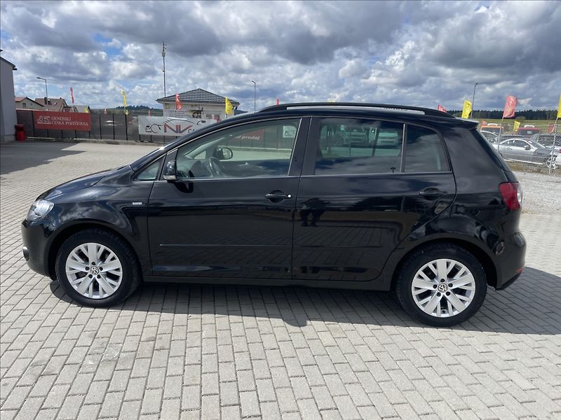 Volkswagen Golf Plus 1,6 TDi 77kw LIFE Klima Tempom - fotka 2 z 34