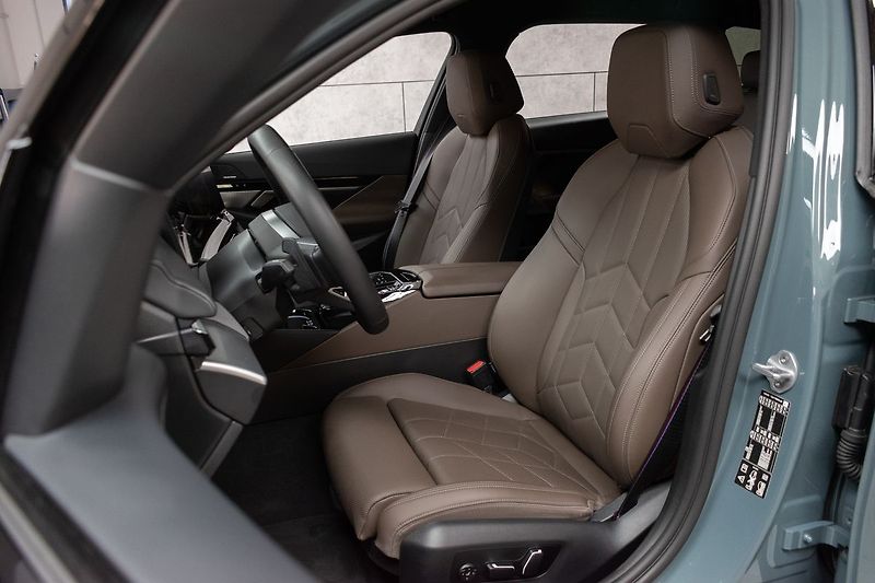 BMW Řada 5 540d xDrive ///M*ZÁRUKA*ČR 1.M - fotka 10 z 51