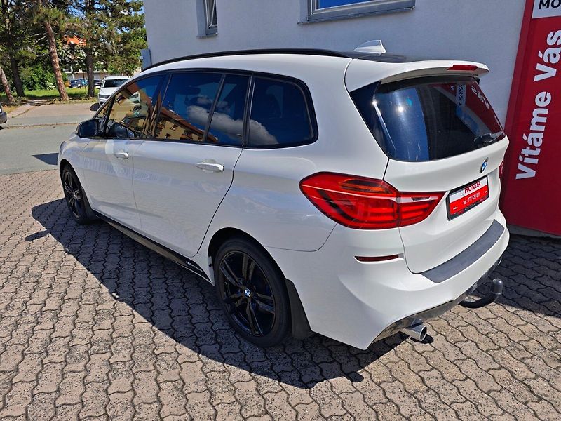 BMW Řada 2 (2016) 220D Grand Tourer M-paket - fotka 4 z 43