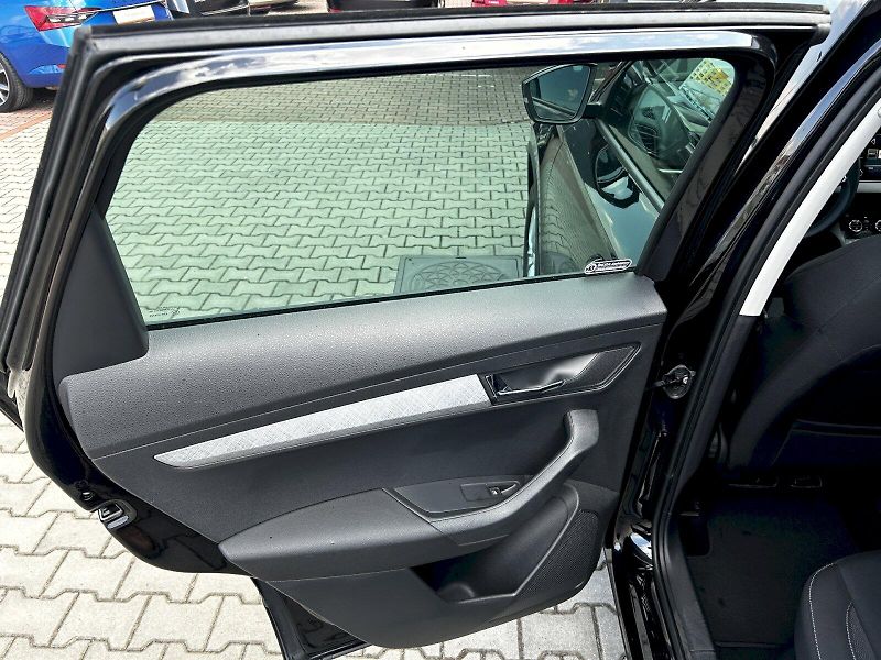 Škoda Karoq (2025) 1.5 TSI 110kW DSG Selection Va - fotka 27 z 34