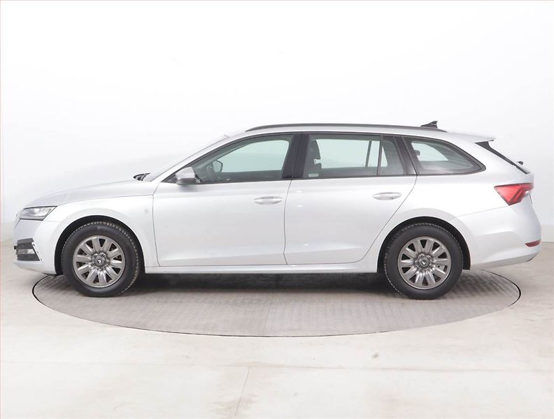 Škoda Octavia (2023) Ambition 2.0 TDI, ČR,1.maj - fotka 3 z 15