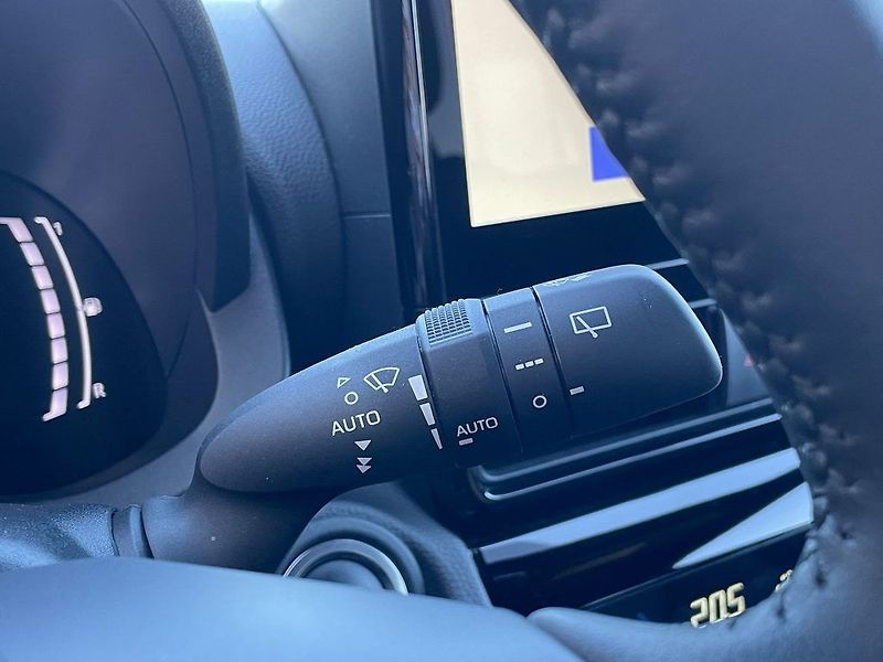 Toyota Yaris Cross MY25 1.5 HEV Style - fotka 22 z 29