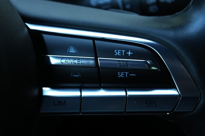 Mazda MX-30 e-Skyactiv, HUD, ACC, Kamera - fotka 19 z 35