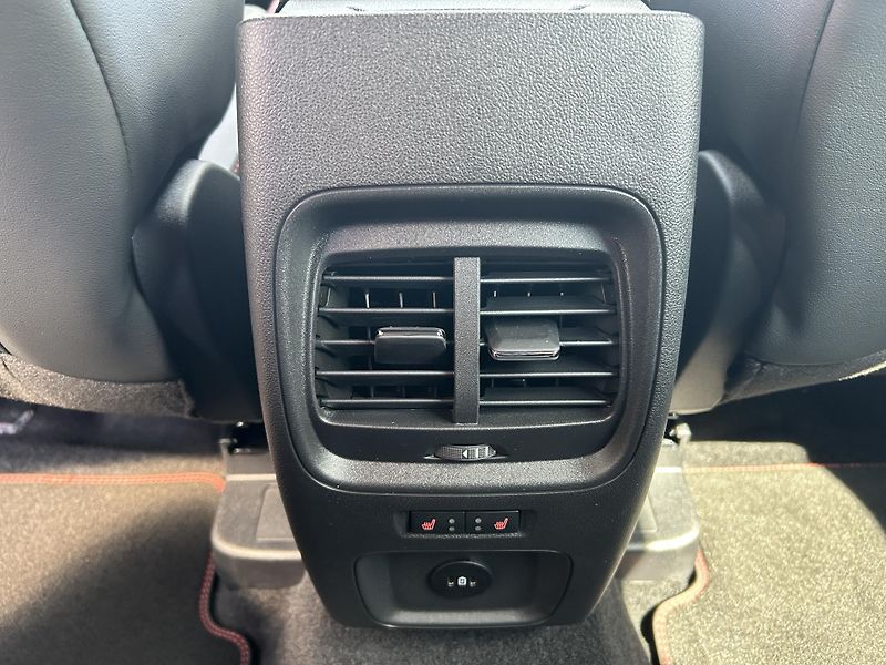 Ford Kuga 1,5 EcoBoost 110kW ST-LINE X - fotka 11 z 36