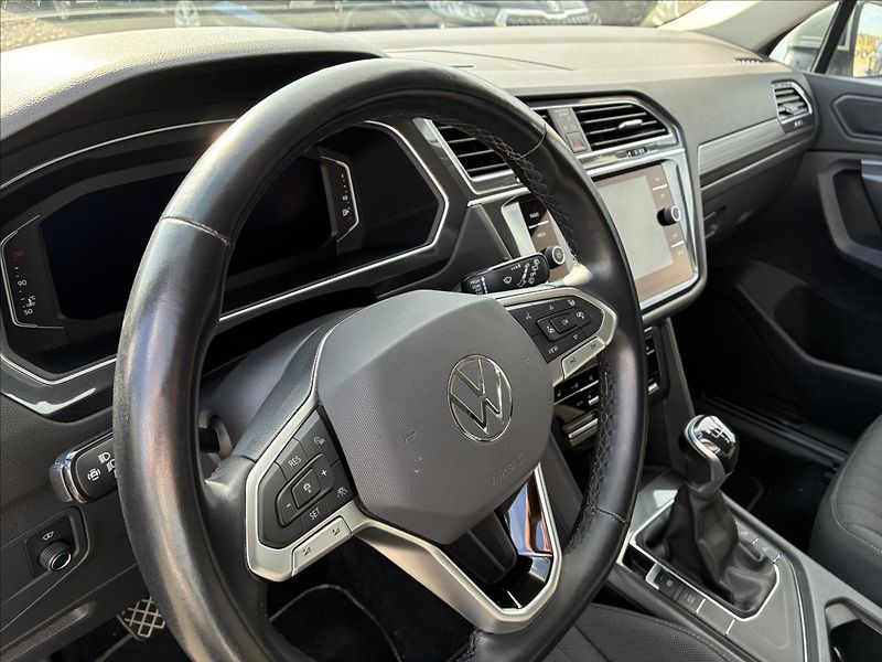 Volkswagen Tiguan Allspace 2,0 TDI IQ LIGHT TAŽNÉ KAMERA - fotka 10 z 28