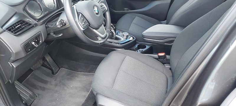 BMW Řada 2 (2021) 216d Gran Tourer - fotka 5 z 19