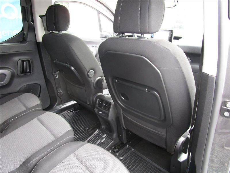 Toyota ProAce City Verso 1.5D-4D, 1. majitel - fotka 36 z 65
