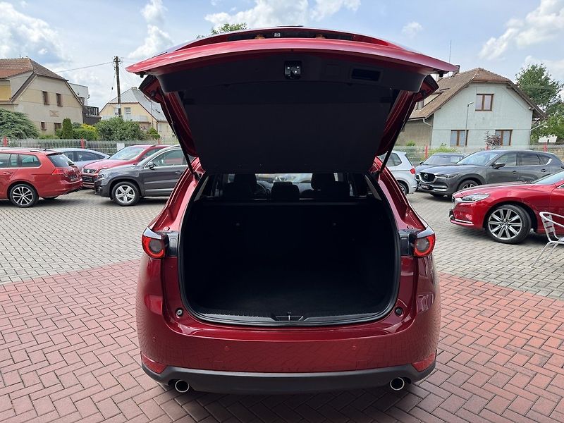 Mazda CX-5 (2017) 2.0 G-165 LED Navi Kamera Blis - fotka 24 z 48
