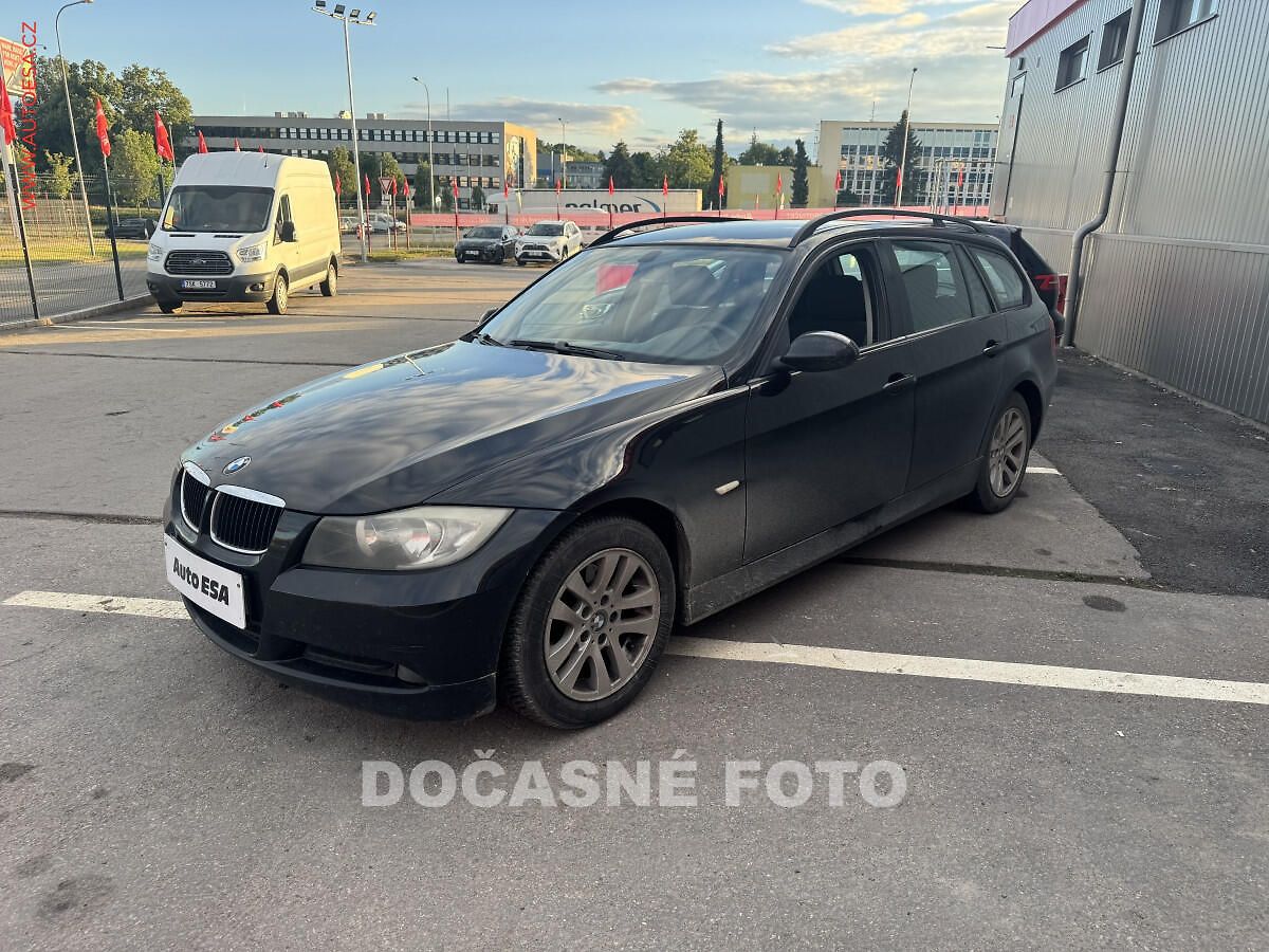 BMW Řada 3 2.0 i, autoAC, temp