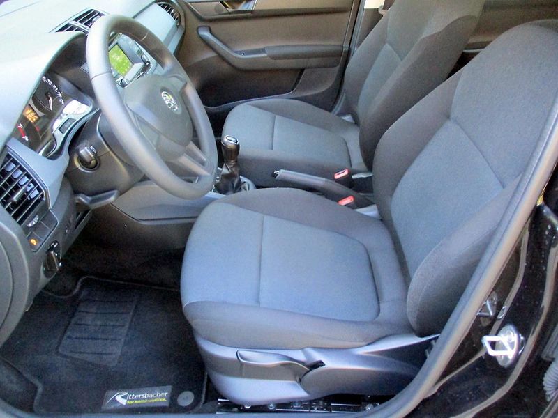 Škoda Fabia (2016) 1.2TSi ACT*BT+HF*L+Z PNEU - fotka 13 z 40