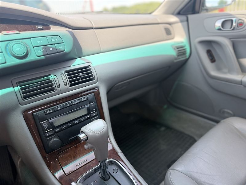 Mazda Xedos 2,5 V6 120kW automat - fotka 11 z 26