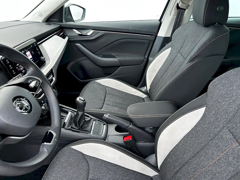 Škoda Kamiq (2024) 1.0 TSI 85kW MP6 Top Selection - fotka 26 z 35