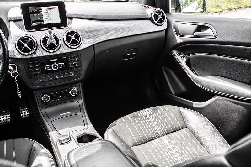 Mercedes-Benz Třídy B - fotka 33 z 34