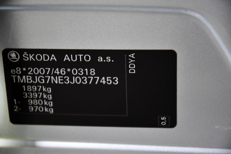 Škoda Octavia 1.6 TDi CR,VÝHŘEV,TEMP,ALU,1.M - fotka 42 z 42