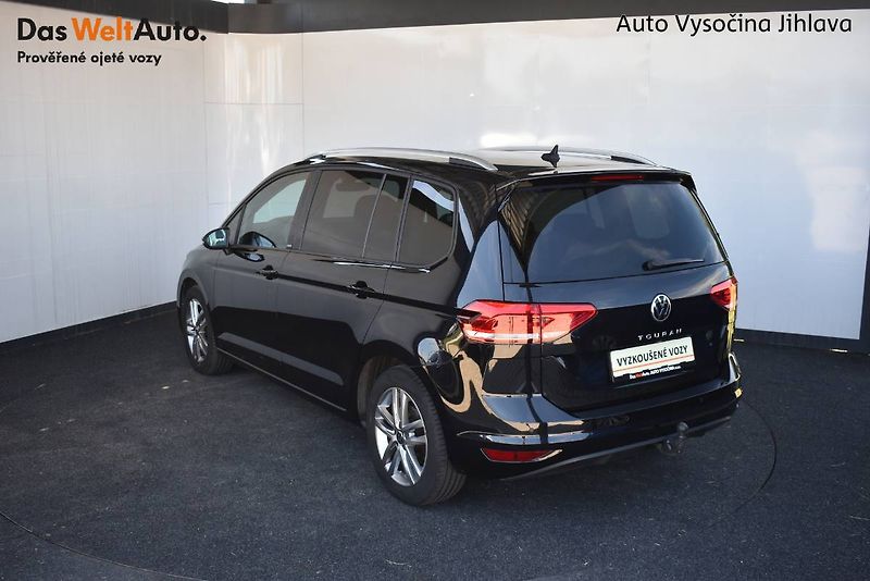 Volkswagen Touran (2023) 1.5TSI 110kW DSG, LED - fotka 6 z 26