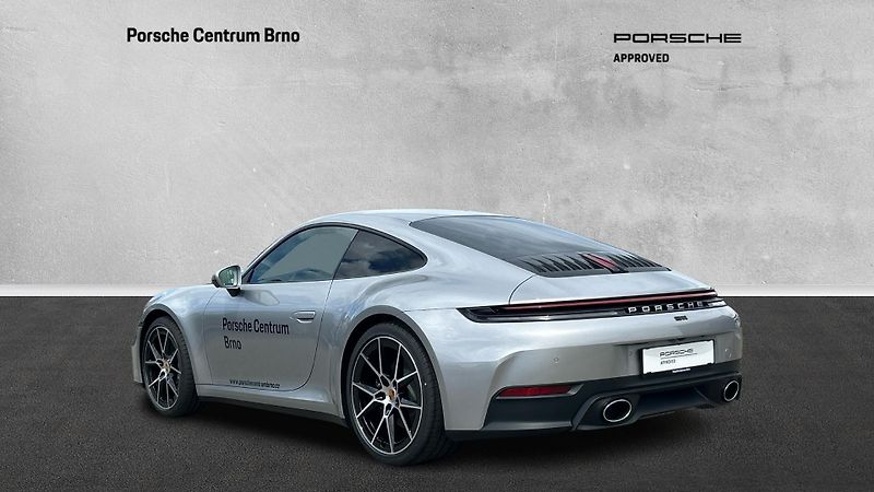 Porsche 911 (2026) Carrera - fotka 3 z 29