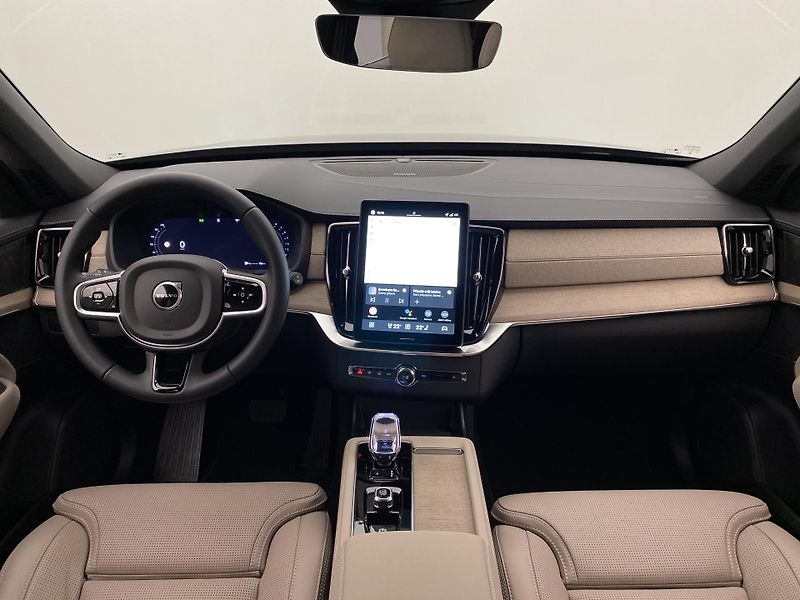 Volvo XC90 (2025) B5 AWD AUT BRIGHT PLUS  - fotka 2 z 75