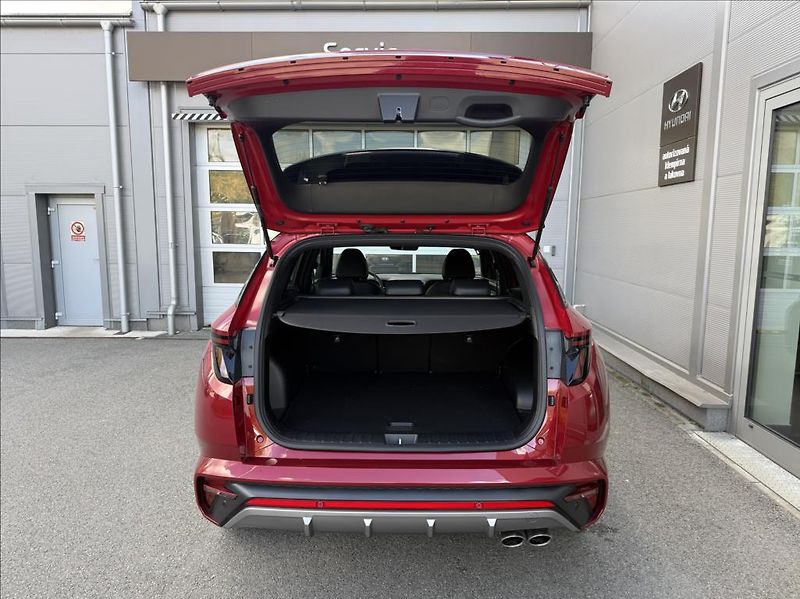 Hyundai Tucson 1,6 T-GDI  N Line - fotka 17 z 19